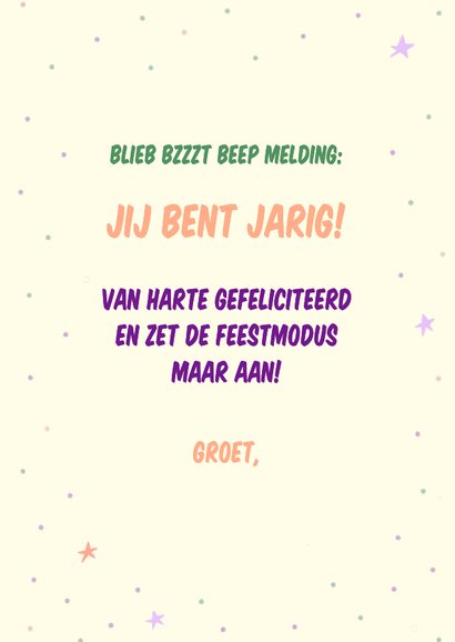 Stoere verjaardagskaart robot die fotolijst omhoog houdt 3