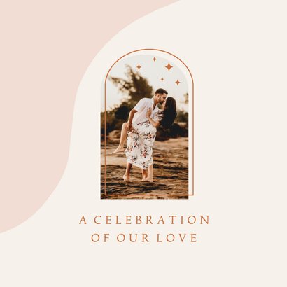 Trendy save the date kaart in aardetinten met foto en boog 2