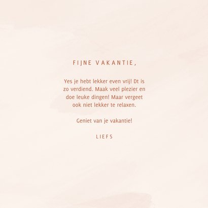 Trendy vakantiekaart relax met strandstoel parasol en zon 3