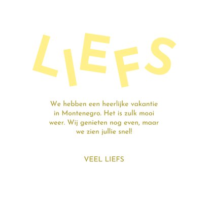 Trendy vakantiekaartje met speelse typografie liefs 3