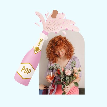 Trendy verjaardagskaart met champagnefles roze 2