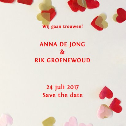 Trouwkaart foto confetti hartjes 3