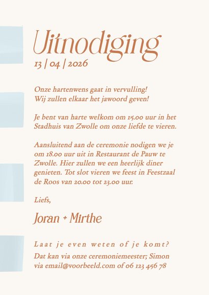 Trouwkaart met lichtblauwe blokjes en koperen tekst 3