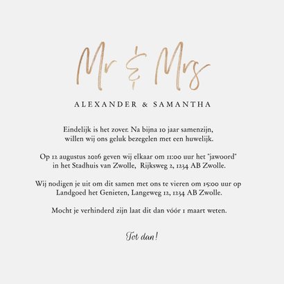 Trouwkaart stijlvol eucalyptus met gouden hartjes 3