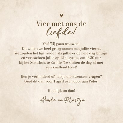 Trouwkaart zandkleurig natuurlijk stijlvol hartje 3
