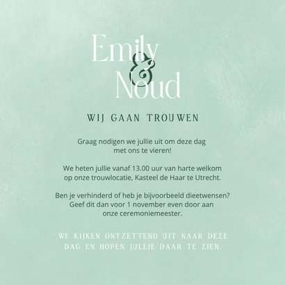 Trouwuitnodiging stijlvol mintgroen grote namen hartjes goud 3