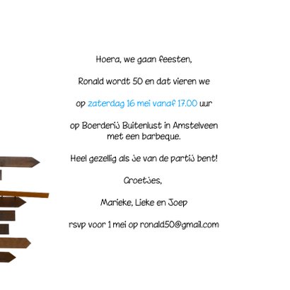 Uitnodiging houten wegwijzers 2 blauwe lucht 3