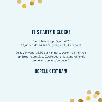 Uitnodiging it's party o'clock blauwe klok gouden confetti 3