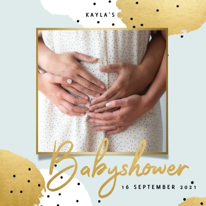Uitnodiging met goud en zwarte stipjes voor je babyshower 2