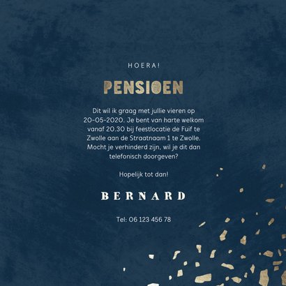Uitnodiging pensioen donkerblauw met terrazzo patroon 3