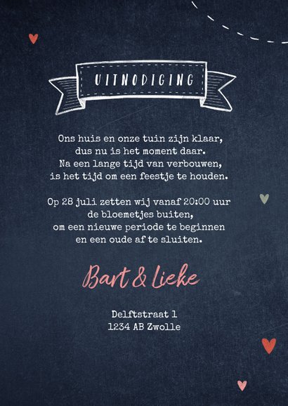 Uitnodiging tuinfeest bloemen lampjes krijtbord 3