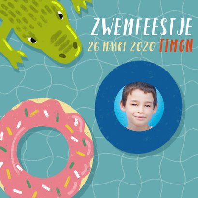 Uitnodiging voor zwemfeestje met zwemband, krokodil en foto 2
