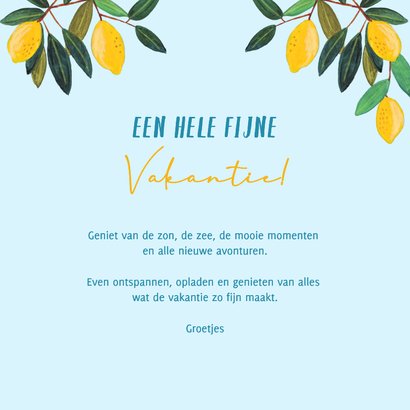 Vakantiekaart zonnige kust met strand en mediterrane sfeer 3