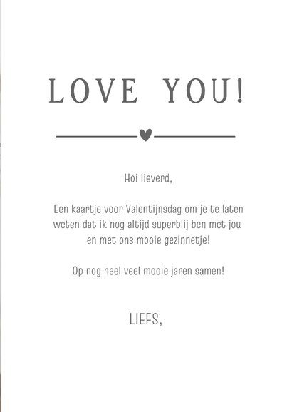 Valentijnskaart met 4 eigen foto's in de letters van LOVE 3