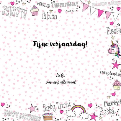 Verjaardag feestelijke kaart handletteringstijl met unicorns 3