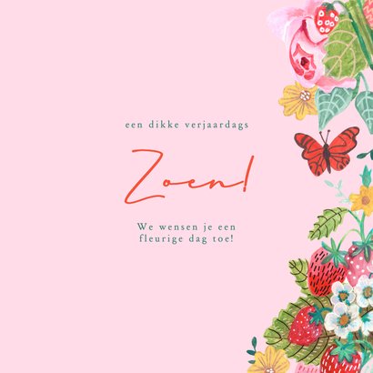 Verjaardagskaart aardbeien bloemen vlinder lettering 3
