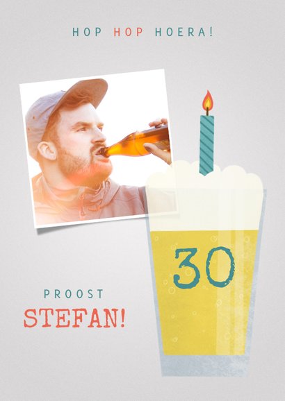 Verjaardagskaart bierglas, kaarsje en aanpasbare leeftijd 2