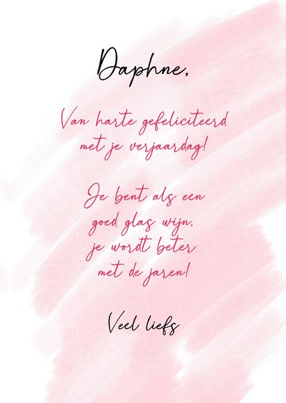 Verjaardagskaart dame heft glas rode wijn op verjaardag 3