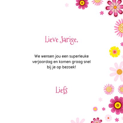 Verjaardagskaart lief konijntje met bloemen 3