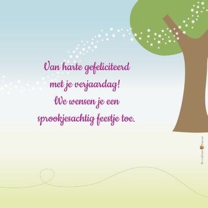 Verjaardagskaart meisje vogelfeetje in het bos - DD 3