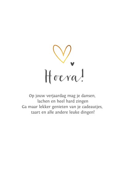 Verjaardagskaart met goud hartjes eenvoudig en stijlvol 2