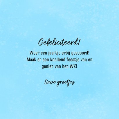 Verjaardagskaart met voetbal met feesthoedje 3
