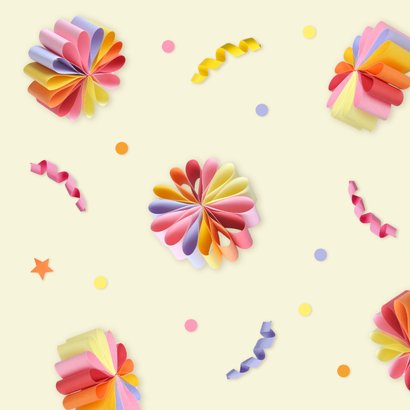 Verjaardagskaart slingers en confetti lichtgeel 2