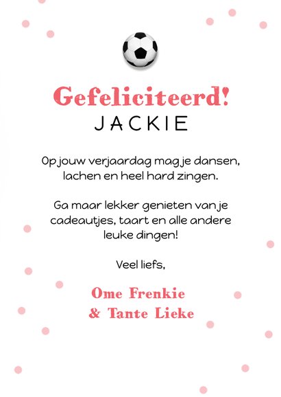 Verjaardagskaart voetbal voetbalveld meisje confetti score 3