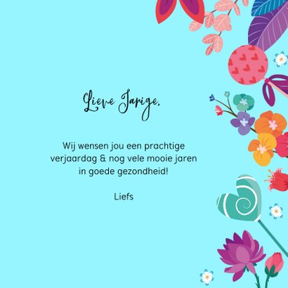 Verjaardagskaart vrolijke kat snoep en bloemen 3