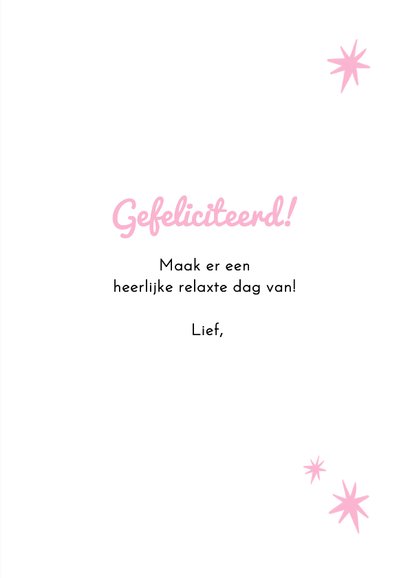 Verjaardagskaart vrouw met taart en wijn verwen jezelf roze  3