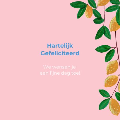 Verjaardagskaart vrouw met zomer bloemen en citroenen 3