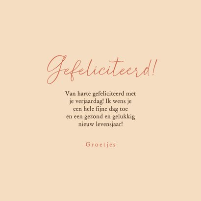 Verjaardagskaart vrouw vlinder hartjes geel en roze 3