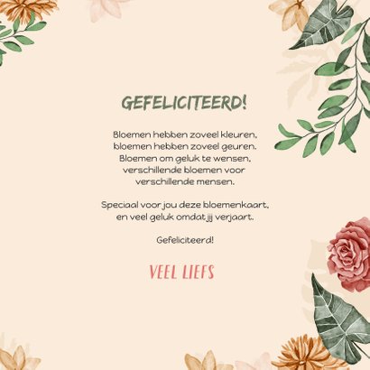 Verjaardagskaart wegwijzers hout en bloemen vrouw 3