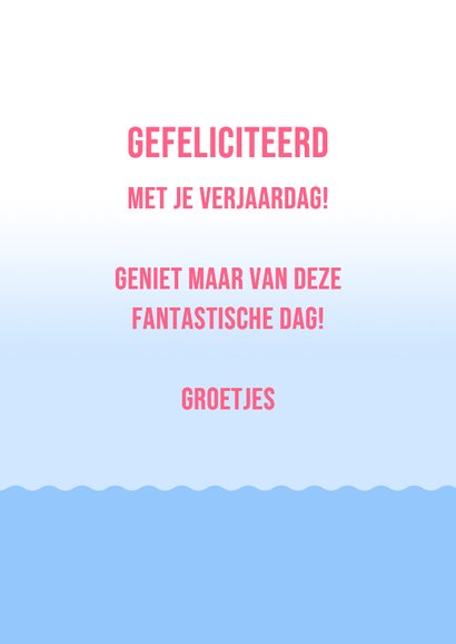 Verjaardagskaartje poes relaxt in flamingo zwemband op water 3