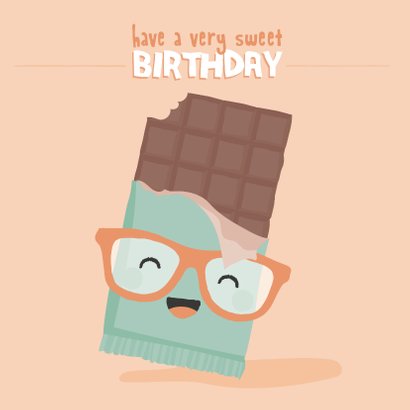 Vierkante verjaardagskaart met lachende chocolade reep. 2