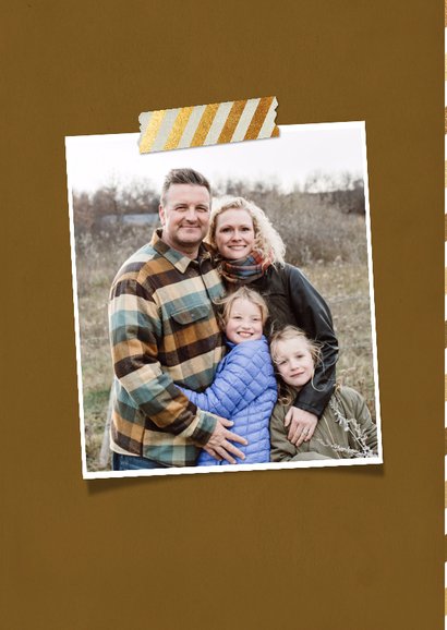 Vintage kerstkaart met hippe gouden schuine strepen en foto 2