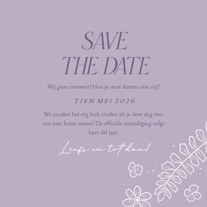 Vrolijke save the date kaart met bloemenkader in lila Achterkant