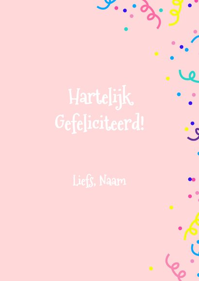 Vrolijke verjaardagskaart met een meisje met kat en confetti 3