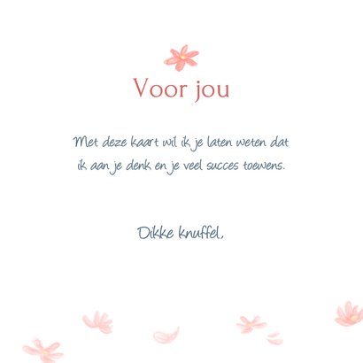 Wenskaart liefs kopje thee op een stapel boeken 3