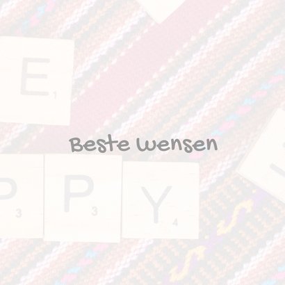 Wenskaart met houten letters ‘be happy’ op Peruaanse stof 3