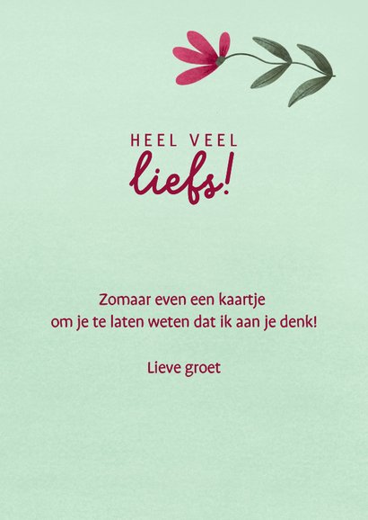 Wenskaart vol met roze bloemen en tekst: ik denk aan je 3