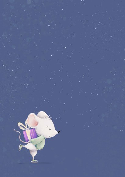 Winterkaart met muis op schaatsen en cadeau 2