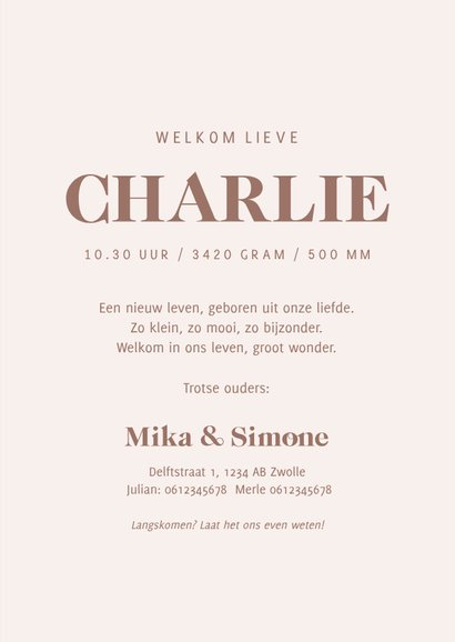 Zacht beige geboortekaartje met bloemenpatroontje en foto 3