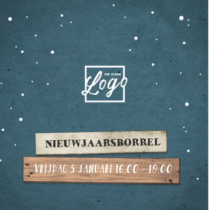 Zakelijke kerstkaart hip industrieel met houten kerstboom 2