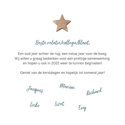 Zakelijke kerstkaart hip industrieel met houten kerstboom 3