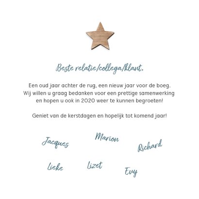Zakelijke kerstkaart hip industrieel met houten kerstboom 3