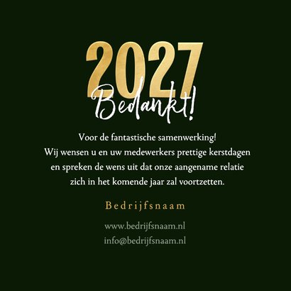 Zakelijke kerstkaart kerstbomen goud 2027 jaartal sneeuw 3