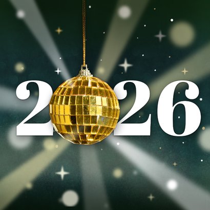 Zakelijke kerstkaart met jaartal en discobal - stralend 2026 2