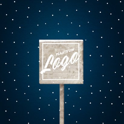 Zakelijke kerstkaart met sneeuw en houten kerstboom 2