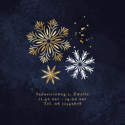 Zakelijke uitnodigingskaart kerstlunch sneeuwvlokken goud 2